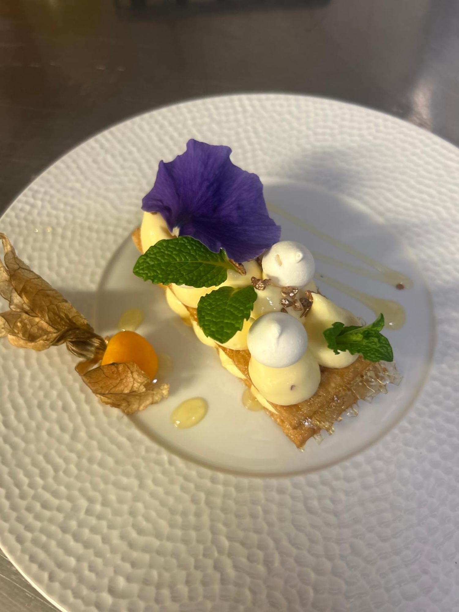 Le D'Tour Gourmand Bed and Breakfast Toulouse-le-Chateau Exteriör bild