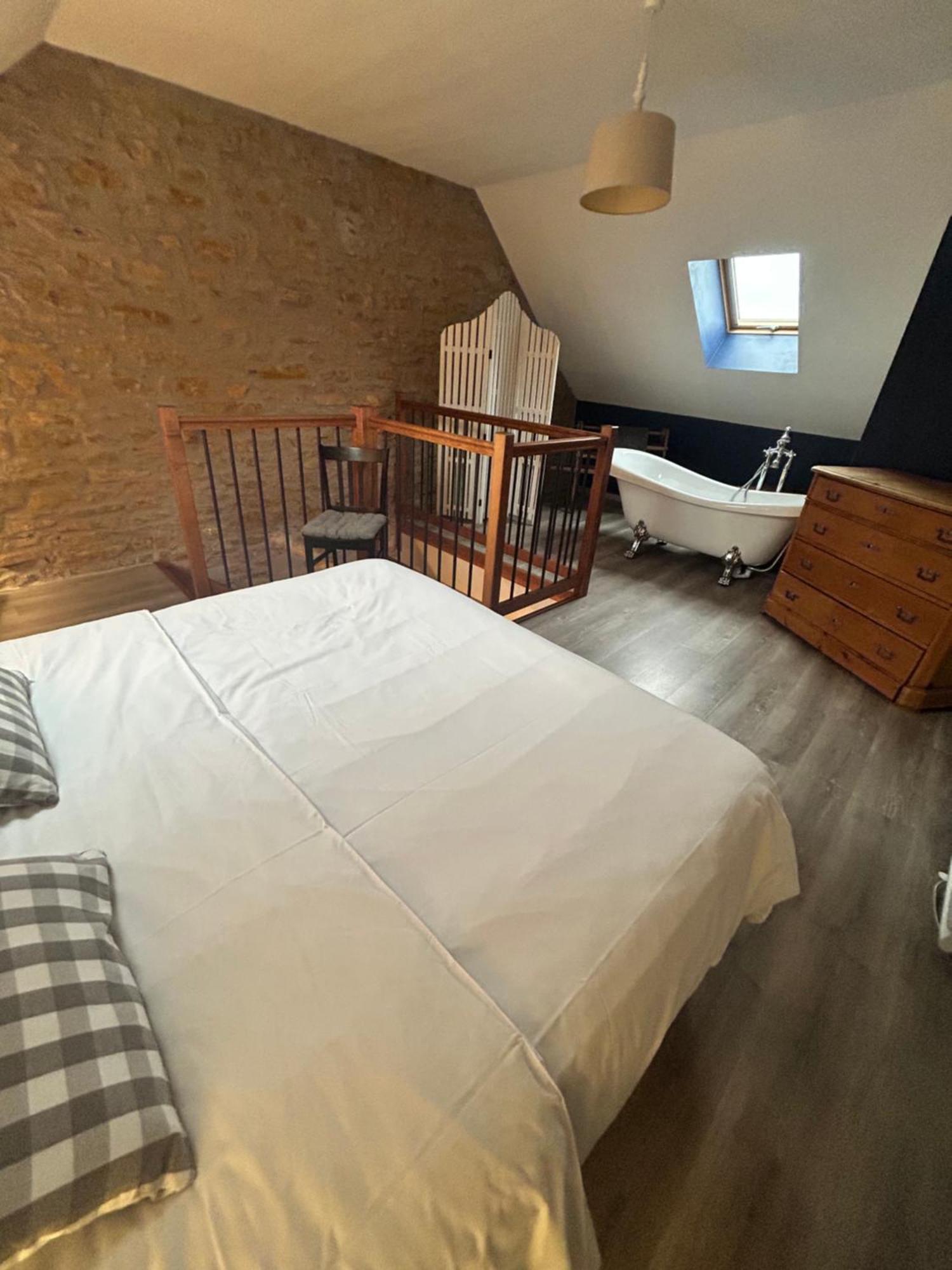 Le D'Tour Gourmand Bed and Breakfast Toulouse-le-Chateau Exteriör bild